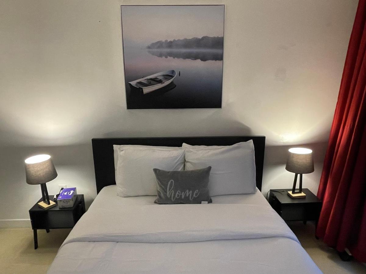 Cozy Open Concept 2Br 2Bath W/Parking -Jays/Cn Apartment Toronto Exterior photo